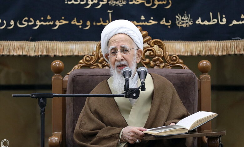 আয়াতুল্লাহ জাওয়াদী আমুলীর দৃষ্টিতে হযরত ফাতিমা যাহরা (সা.আ.)–এর ইবাদতের মহিমান্বিত শৌর্য